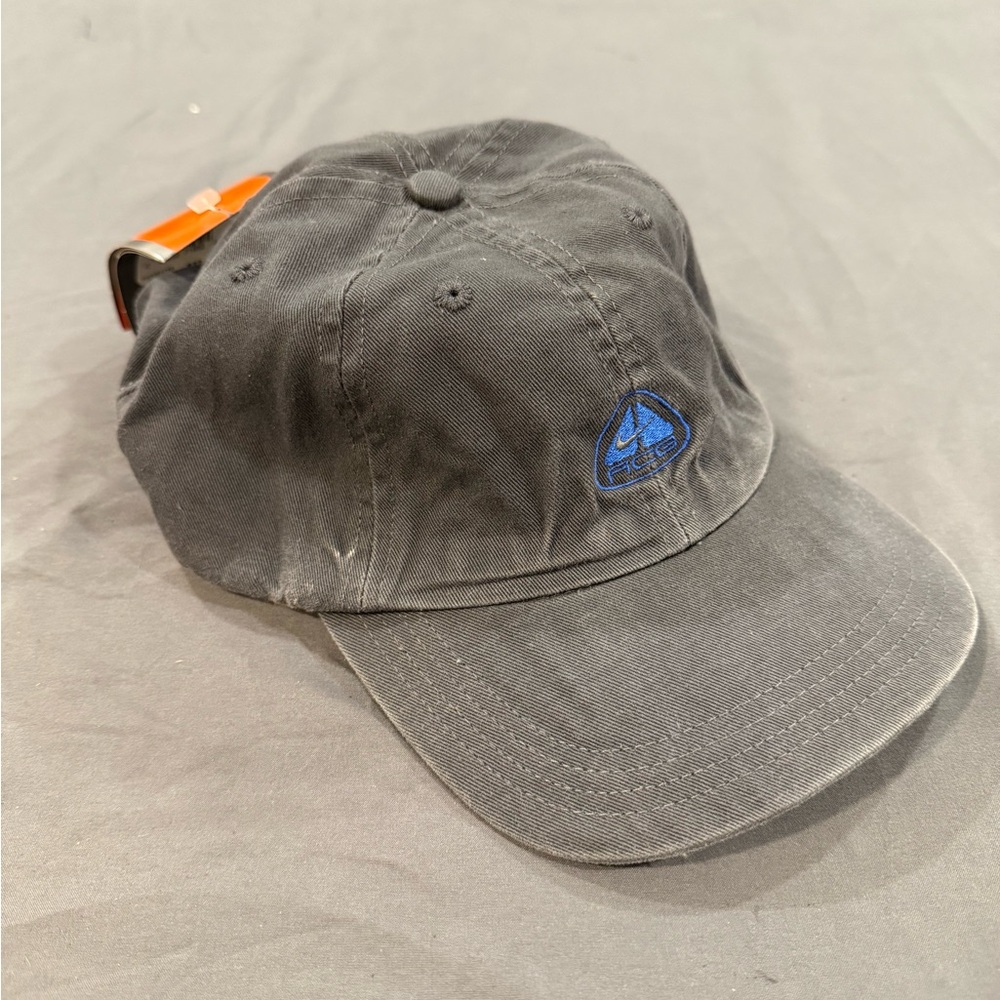 NWT Nike ACG RARE Hat Cap Vintage 90s Gray One Size Adjustable Strap Embroidered